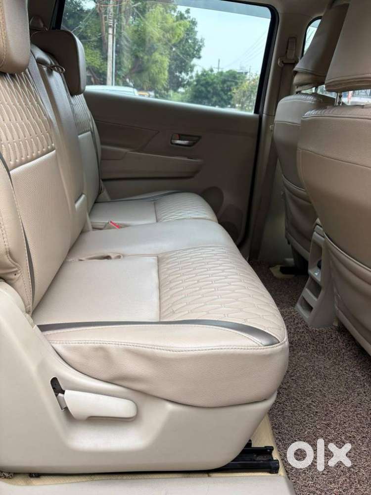 Maruti Suzuki Ertiga Zxi At Shvs, 2022, Petrol