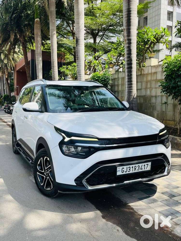 Kia Carens Luxury (o)1.5 Diesel At 7 Str, 2022, Diesel