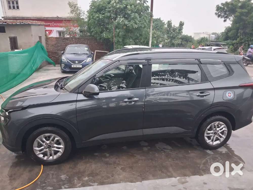 Kia Carens Prestige Petrol 2023