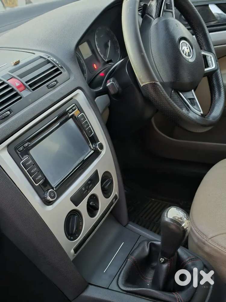 Skoda Laura 2009, Ambiente 1.9pd Diesel Manual