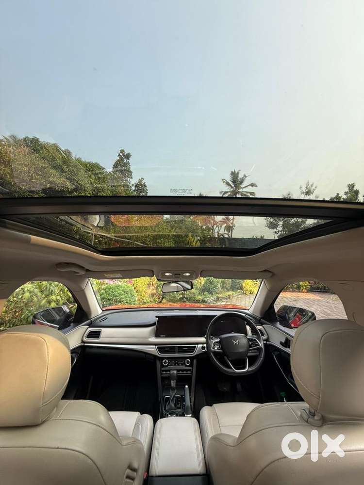 Mahindra Xuv700 2022 Diesel Well Maintained