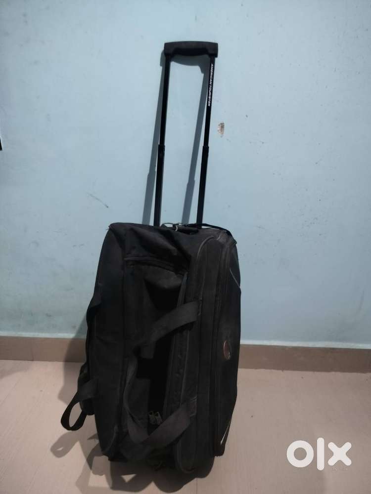 Black American Tourister 56cm Duffle Luggage Trolley Travel/Cabin