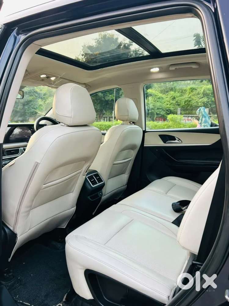 Mahindra Xuv700 2.2 Ax 7 Diesel At Str, 2023, Diesel