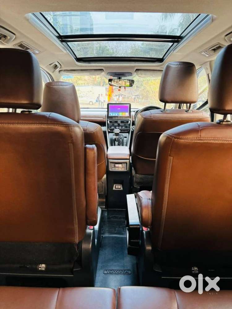 Toyota Innova Hycross 2.0 Zx Hybrid 7 Str, 2023, Electric