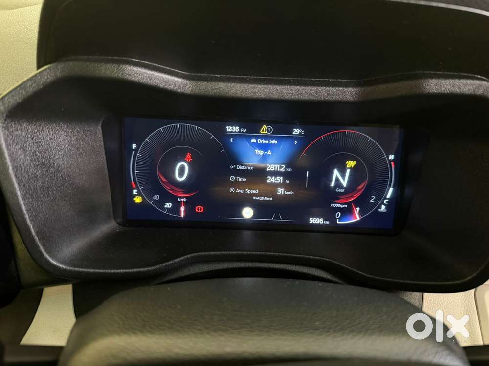 Mahindra Xuv 3xo Ax5 Pm Mt, 2024, Petrol