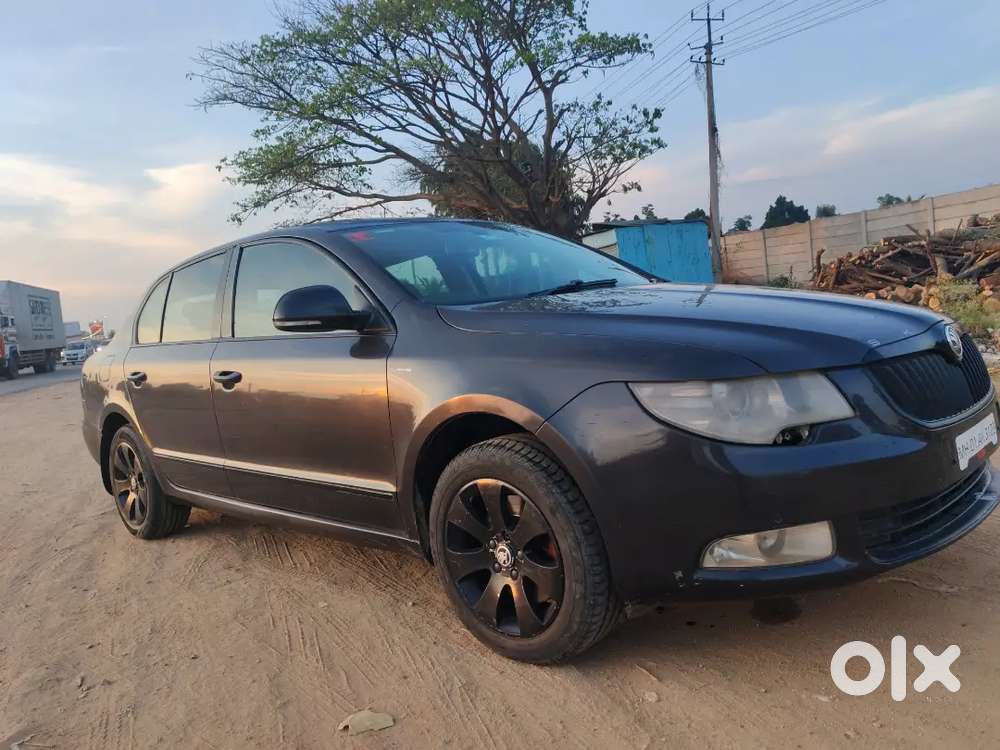 Skoda Superb 2011 Petrol Well Maintained