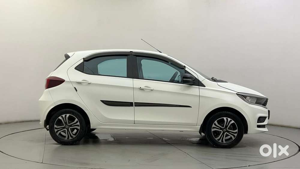 Tata Tiago 1.2 Revotron Xt Option, 2023, Petrol