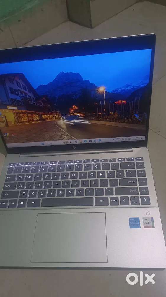 Hp i5 13th gen laptop DDR5/ SSD 512GB+ 16GB DDR5/14 inch full HD ips