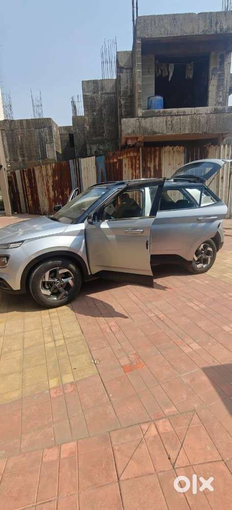 Hyundai Venue 2020 Petrol Well Maintained