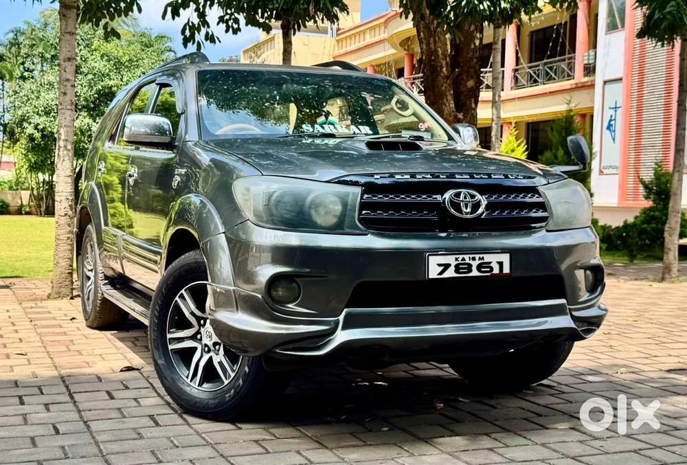 Toyota Fortuner 3.0 4x2 Automatic, 2010, Diesel