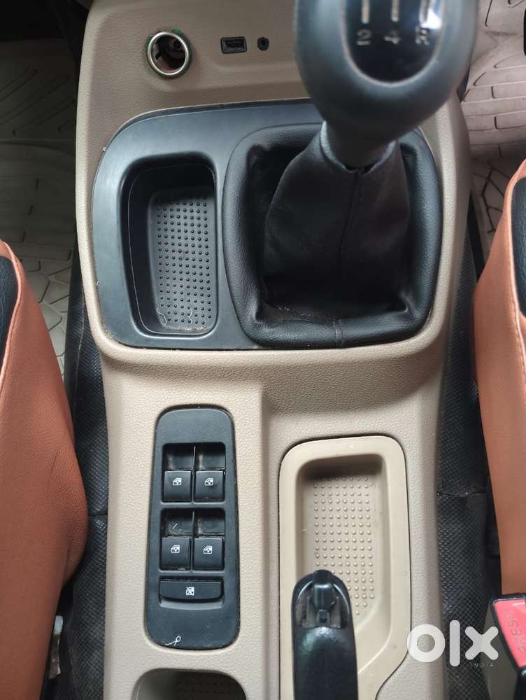 Mahindra Tuv 300 T6 Plus, 2016, Diesel