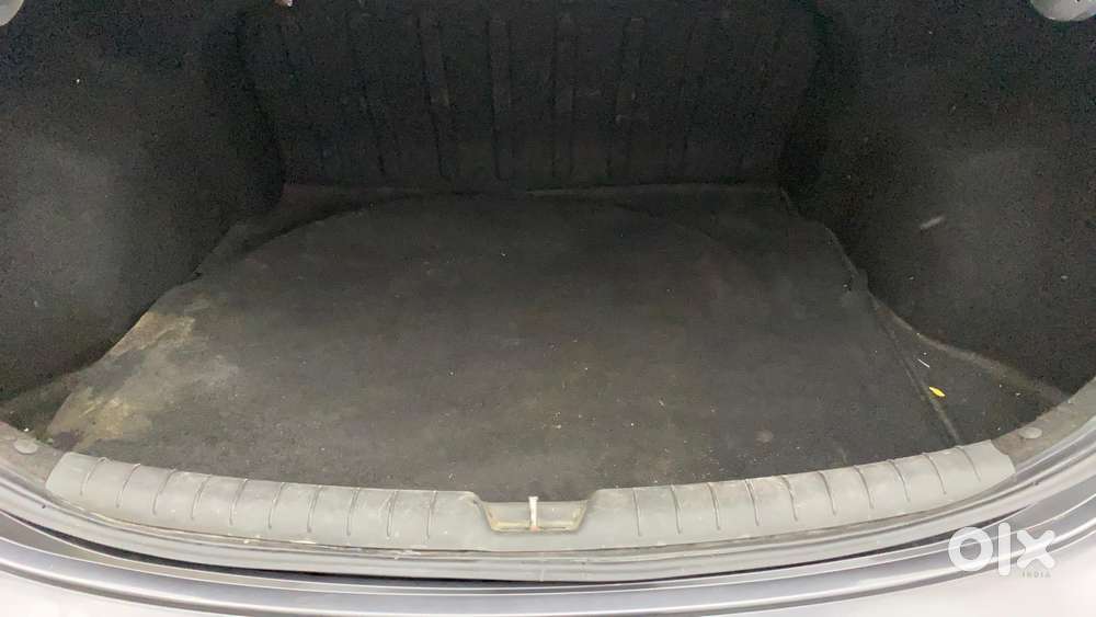 Hyundai Verna 1.6 Sx (o) Vtvt, 2017, Petrol