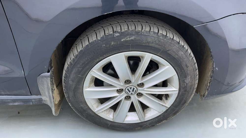 Volkswagen Vento 1.2 Tsi Highline At, 2017, Petrol