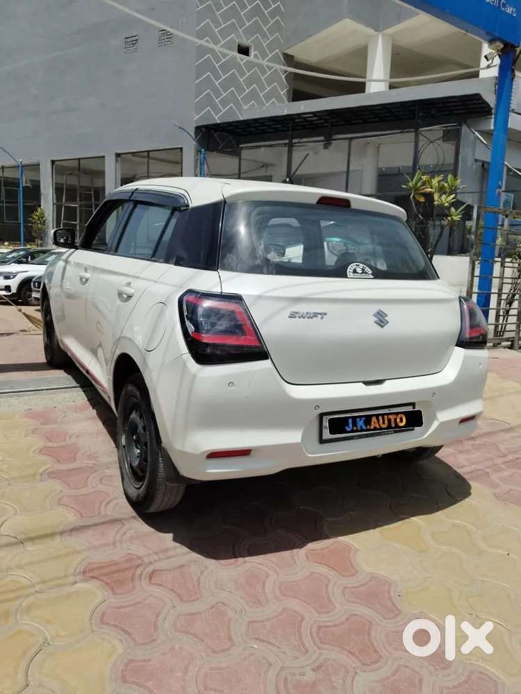 Maruti Suzuki Swift Vxi, 2024, Petrol