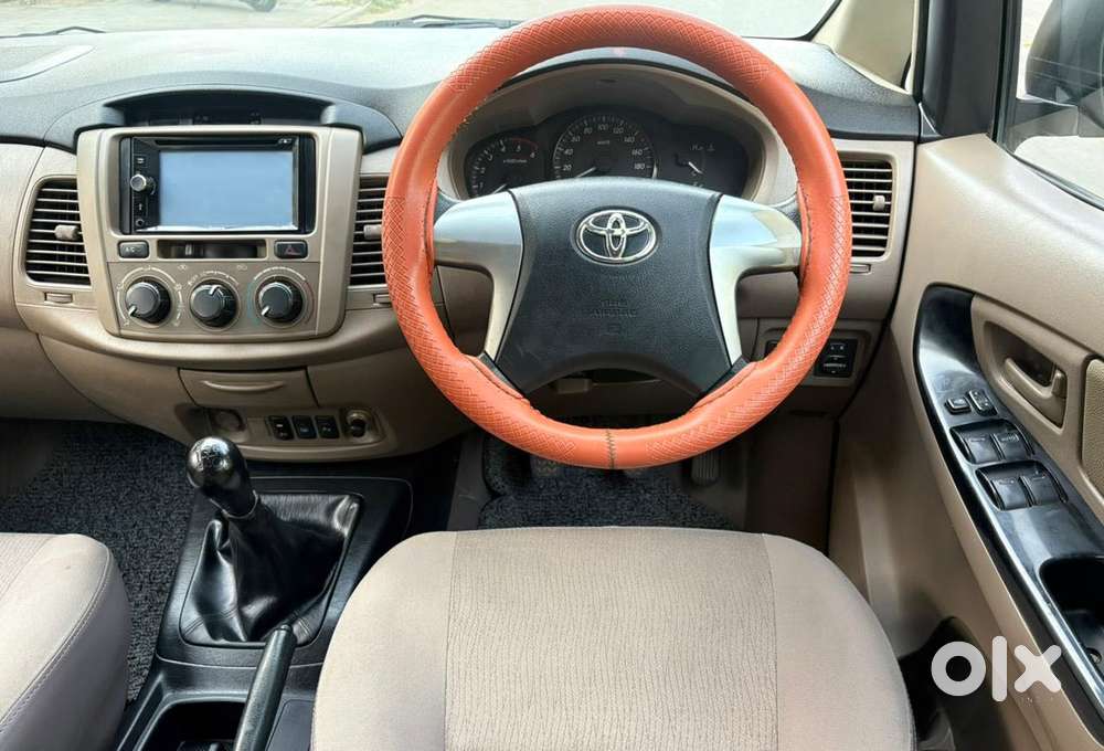 Toyota Innova 2.5 Gx 8 Str Bs-iii, 2016, Diesel
