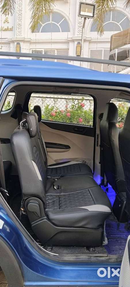 Renault Triber Rxt, 2023, Petrol
