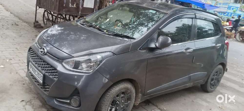 Hyundai Grand I10 Sportz 2015  Mileage 30 Km On Cng