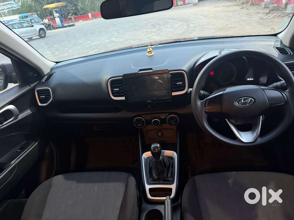 Hyundai Venue E 1.2 Petrol, 2020