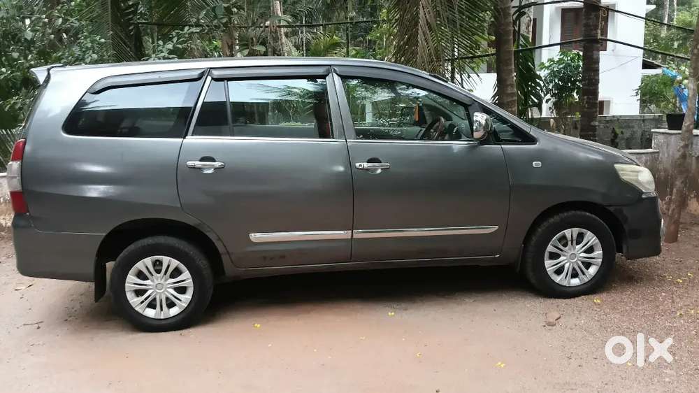 Toyota Innova 2.5 G