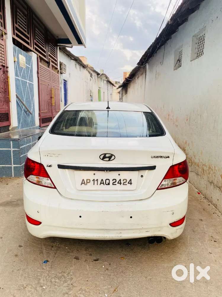 Hyundai Verna 1.6 Ex 2012