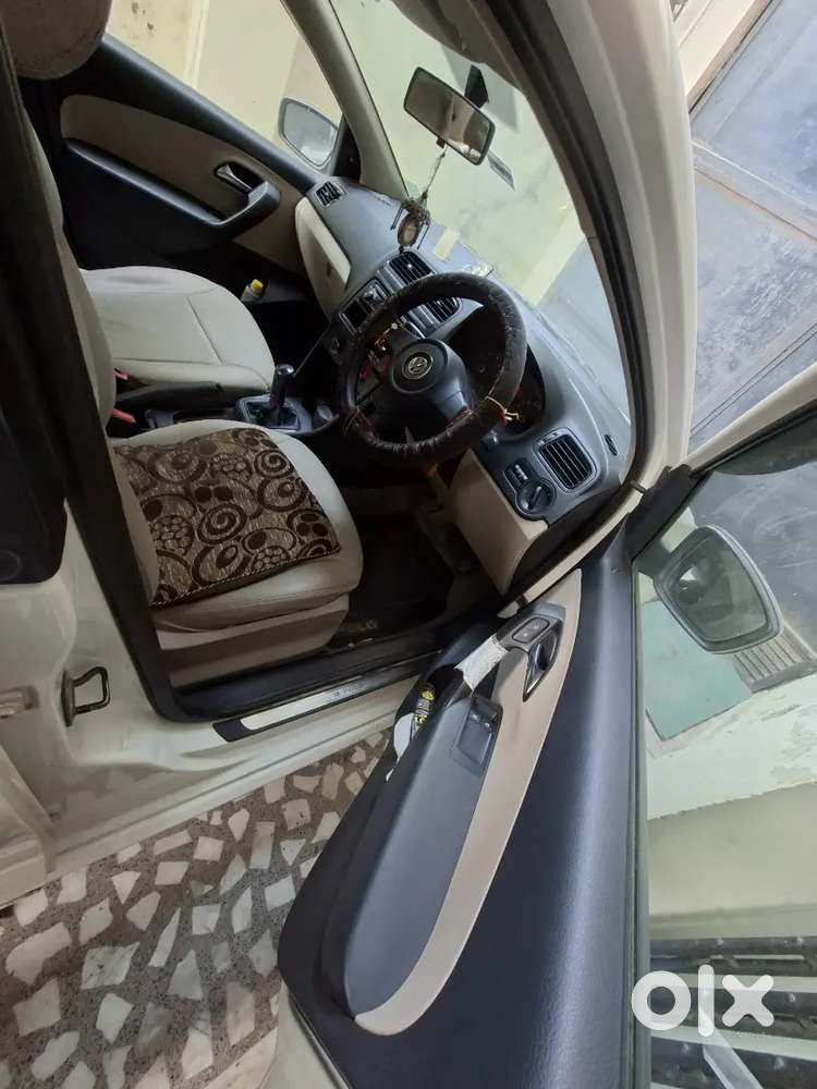 Volkswagen Polo Ipl Petrol 2012