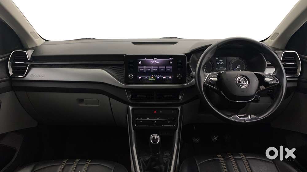 Skoda Kushaq 1.0 Tsi Ambition, 2022, Petrol