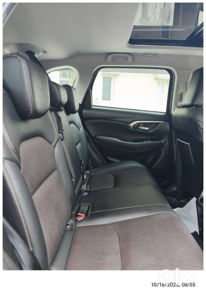 Maruti Suzuki Grand Vitara 1.5 Alpha Plus Intelligent Hybrid Ecvt, 2..