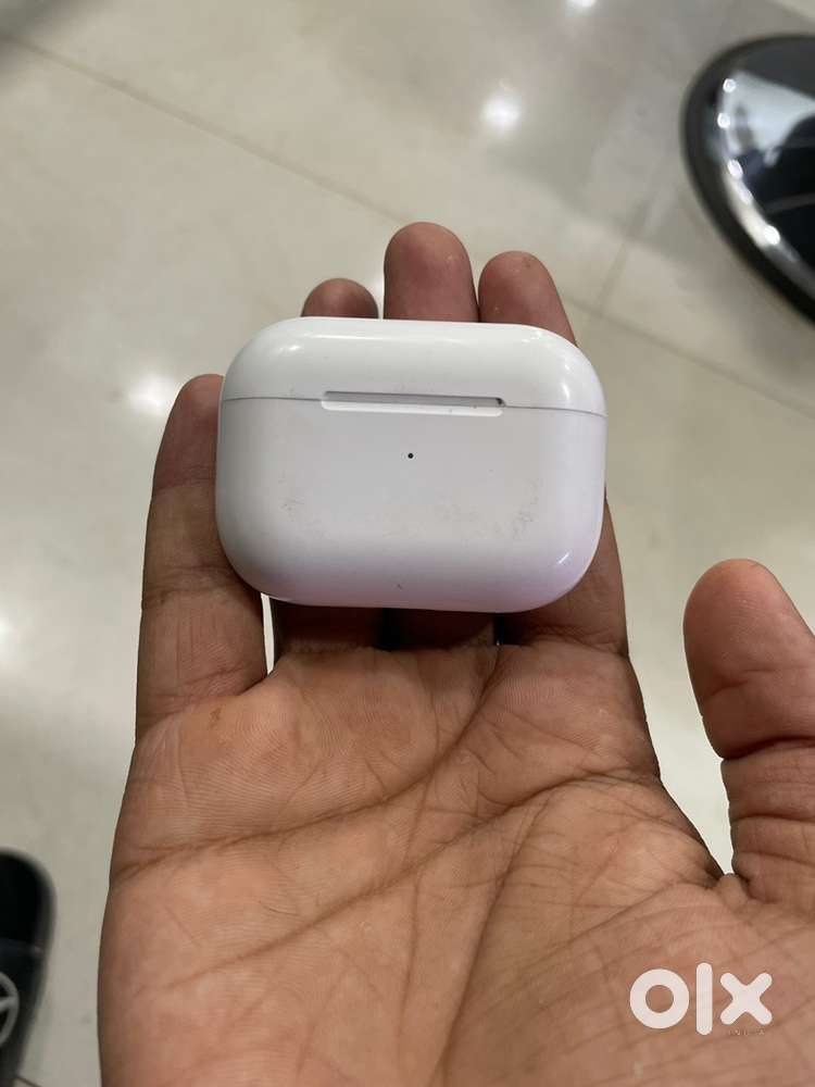 Apple second hand AirPods