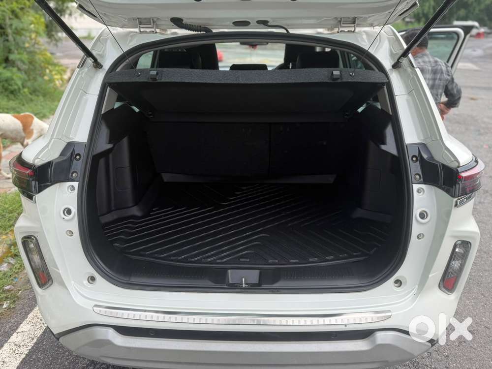 Maruti Suzuki Grand Vitara 1.5 Zeta Smart Hybrid At, 2023, Petrol