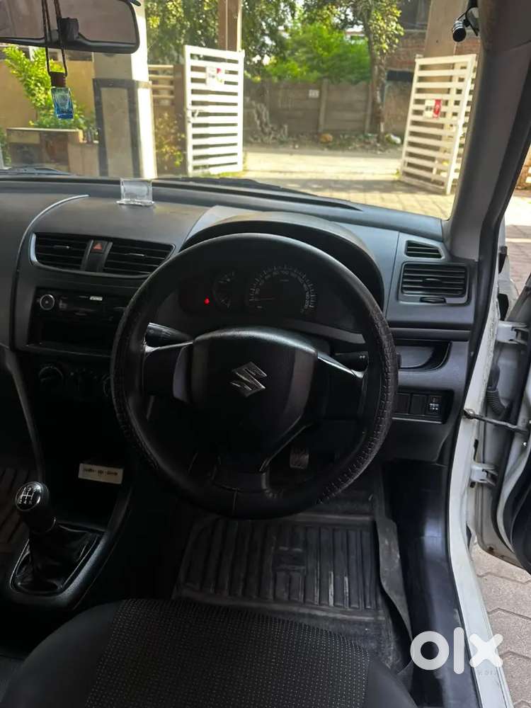 Maruti Suzuki Swift 2011 Petrol Lxi Manual