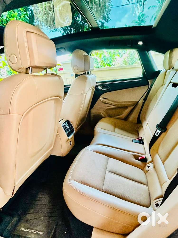 2022 Porsche Macan Petrol Automatic