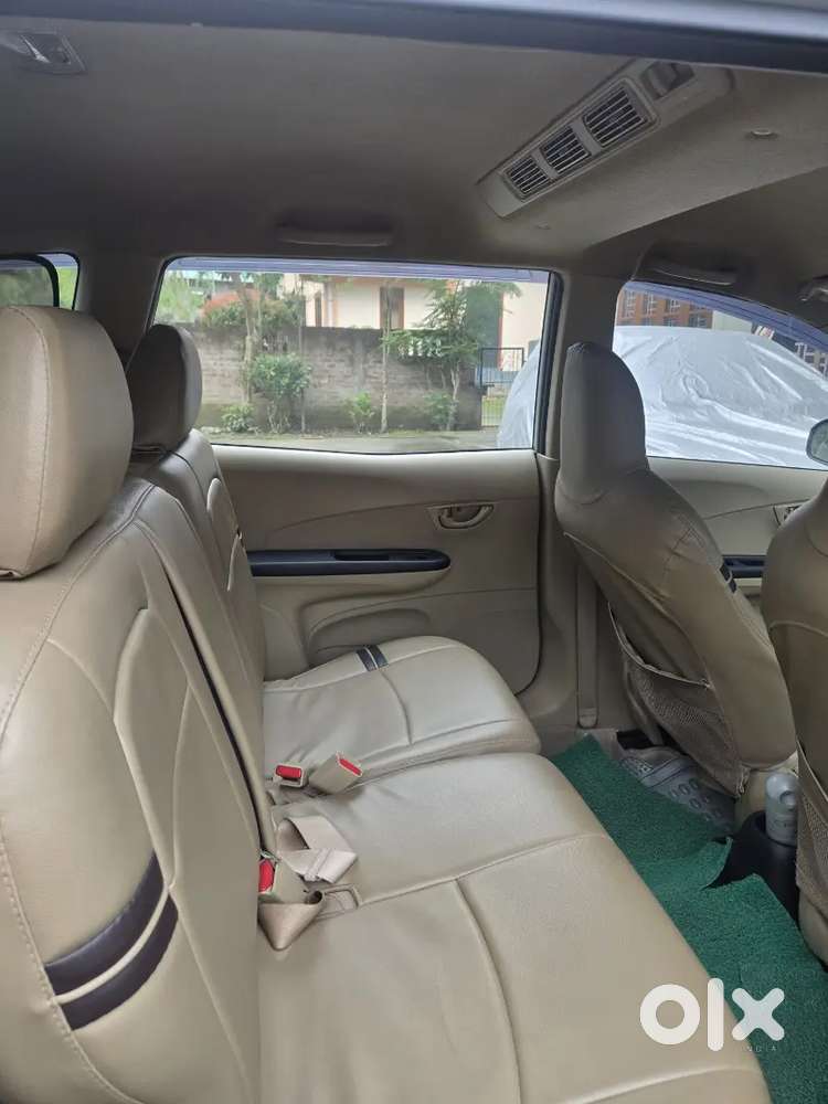 Honda Mobilio 2014 Petrol Well Maintained And Brand New Condition