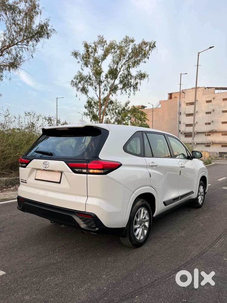 Toyota Innova Hycross 2.0 Gx 8 Str, 2025, Petrol