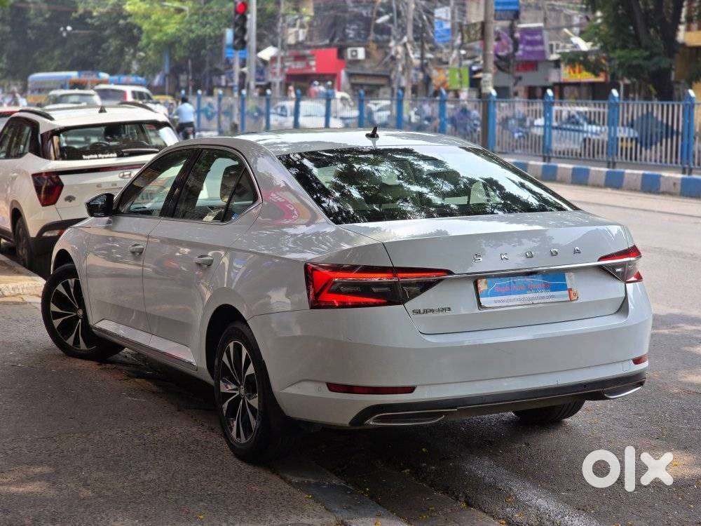 Skoda Superb 2.0 Tsi At L&k, 2021, Petrol