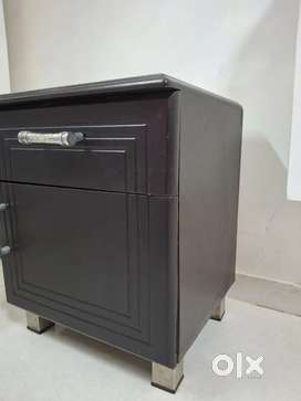 Bedside Tables Buy Sell Used Beds Wardrobes in India OLX