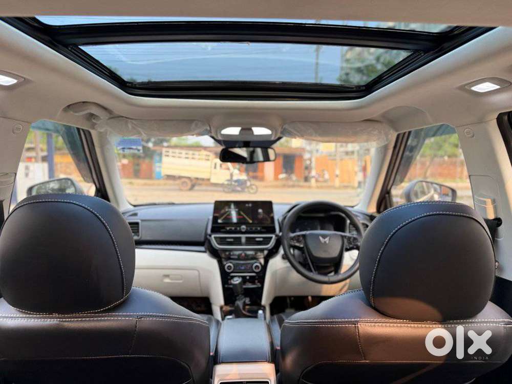 Mahindra Xuv 3xo Ax5 Pm Mt, 2026, Petrol