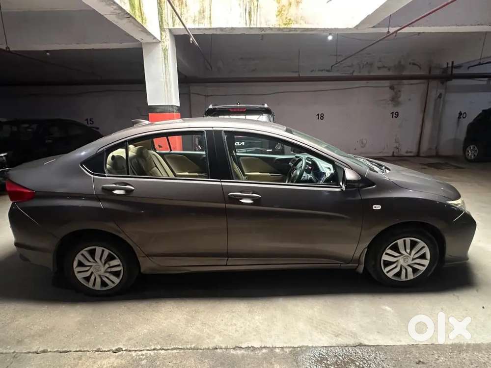 Honda City Sv | 2015 | 1.20 Lakh Km | Delhi Registration