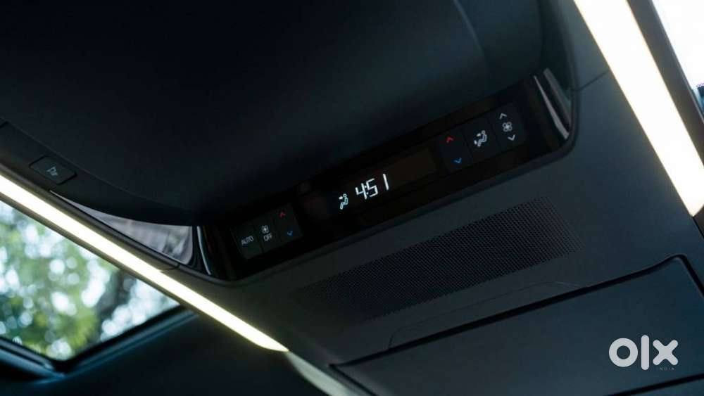 Toyota Vellfire Vip – Executive Lounge, 2024, Petrol
