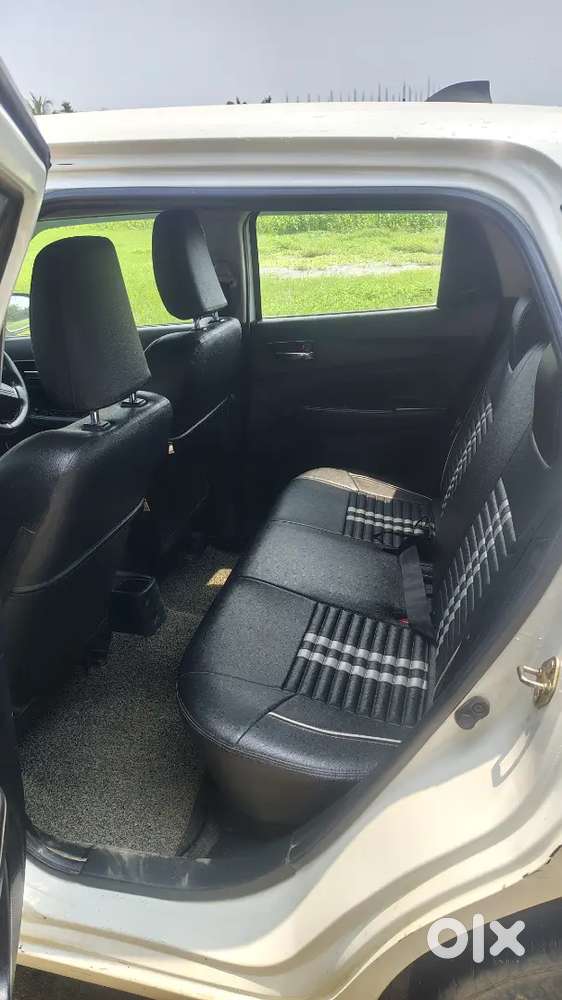 Maruti Suzuki Swift 2018 Automatic Petrol 40000 Km Driven