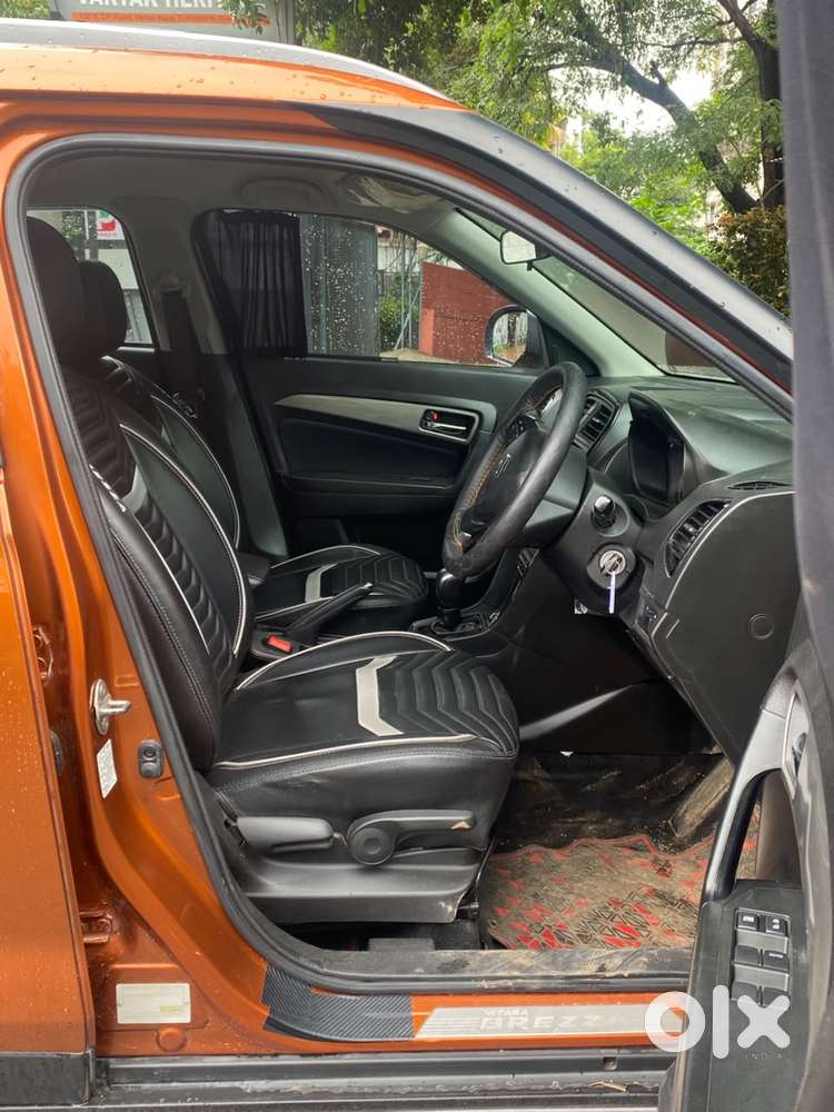 Maruti Suzuki Brezza 1.5 Zxi Plus At Smart Hybrid Dual Tone, 2019, D..