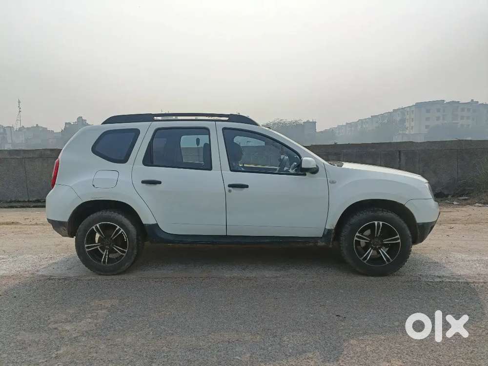 Urgent Sell Renault Duster 2015 Petrol Well Maintained