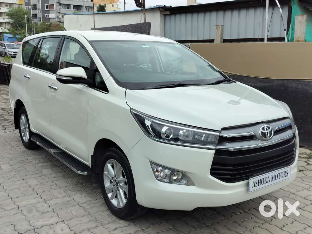 Toyota Innova Crysta 2.4 V 8 Str, 2017, Diesel