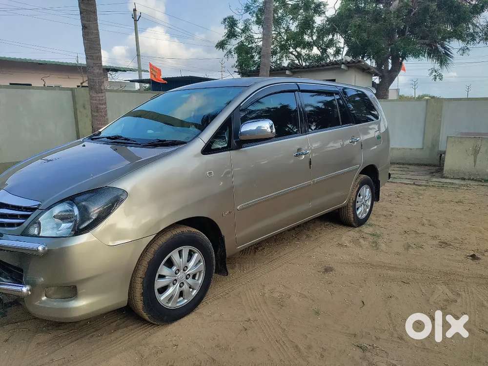 Toyota Innova 2012 Diesel Well Maintained