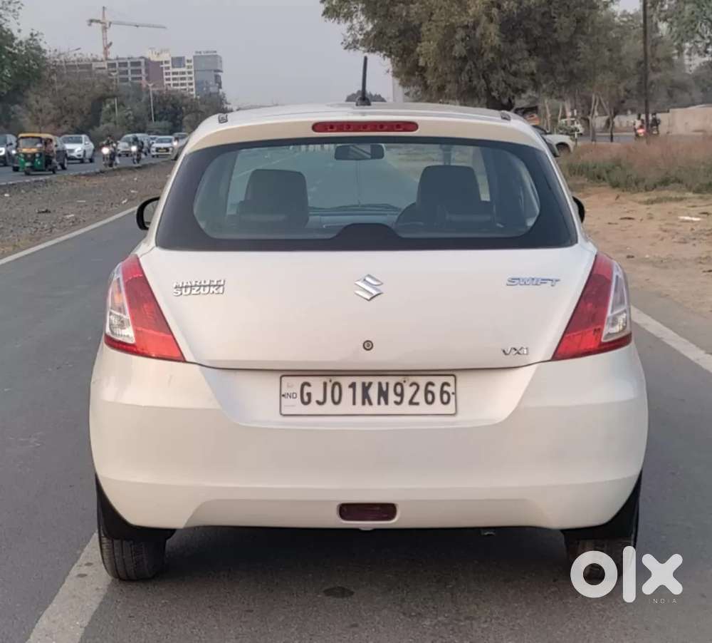 Maruti Suzuki Swift Vxi, 2012, Petrol