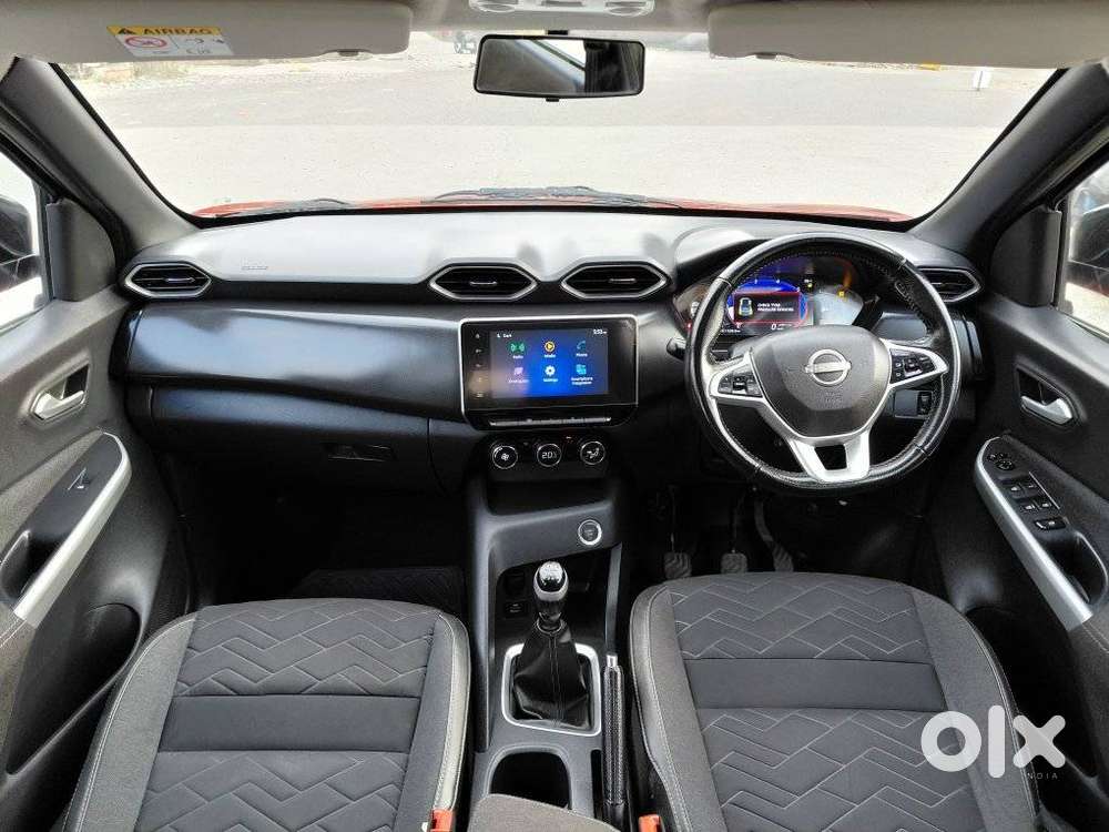 Nissan Magnite 1.0 Xv Premium, 2021, Petrol