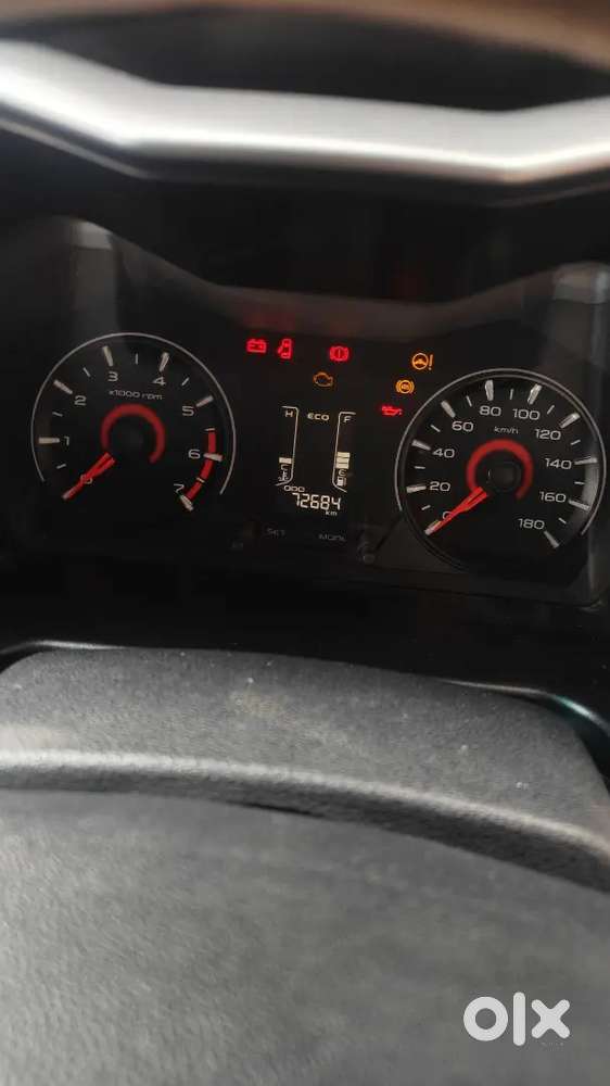 Mahindra Kuv 100 K8 Top-end Model, 6 Seater.