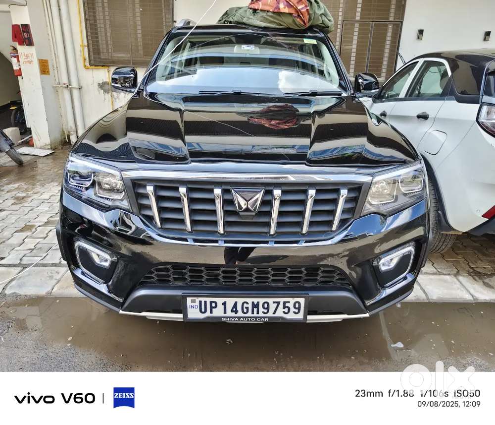 Mahindra Scorpio-n 2025 Diesel 8200 Km Driven Z8 Select