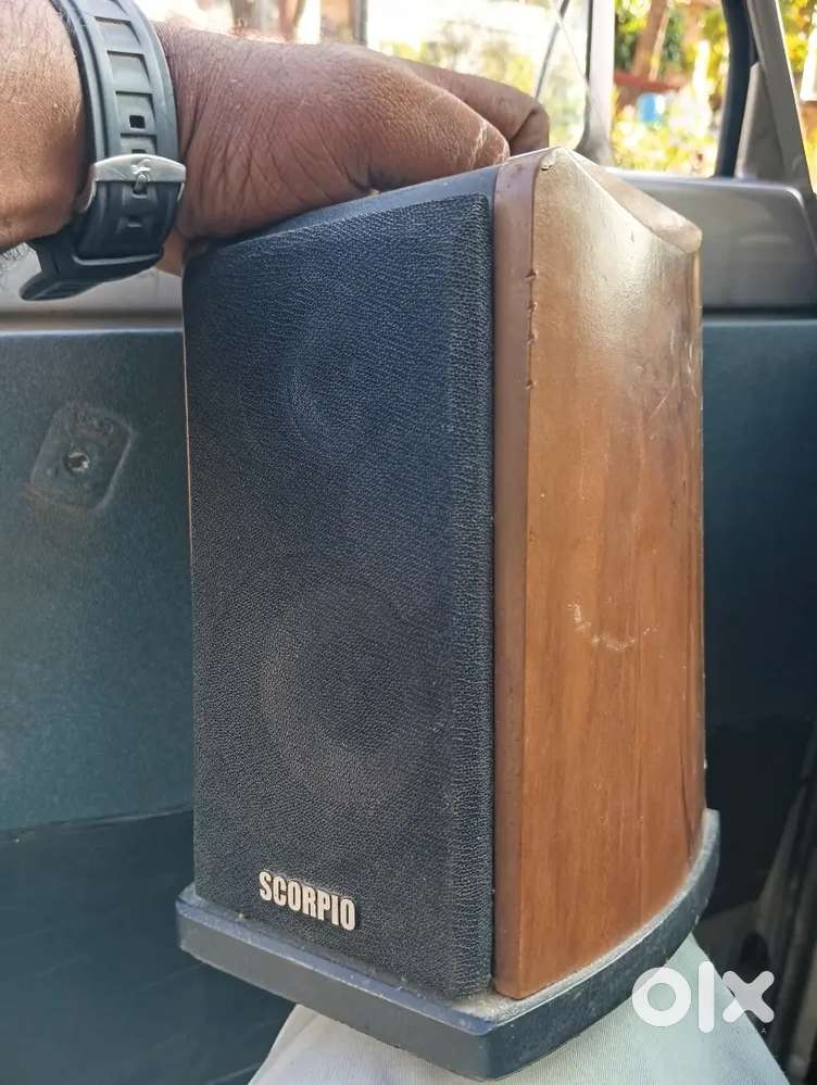 Speaker box