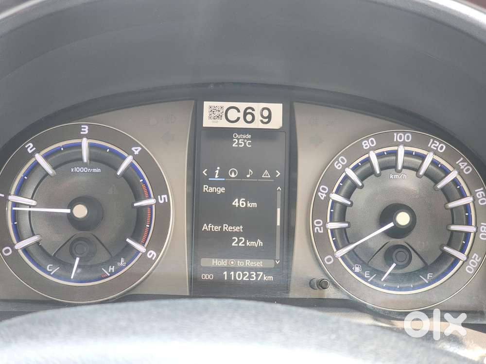 Toyota Innova Crysta 2.4 V, 2017, Diesel