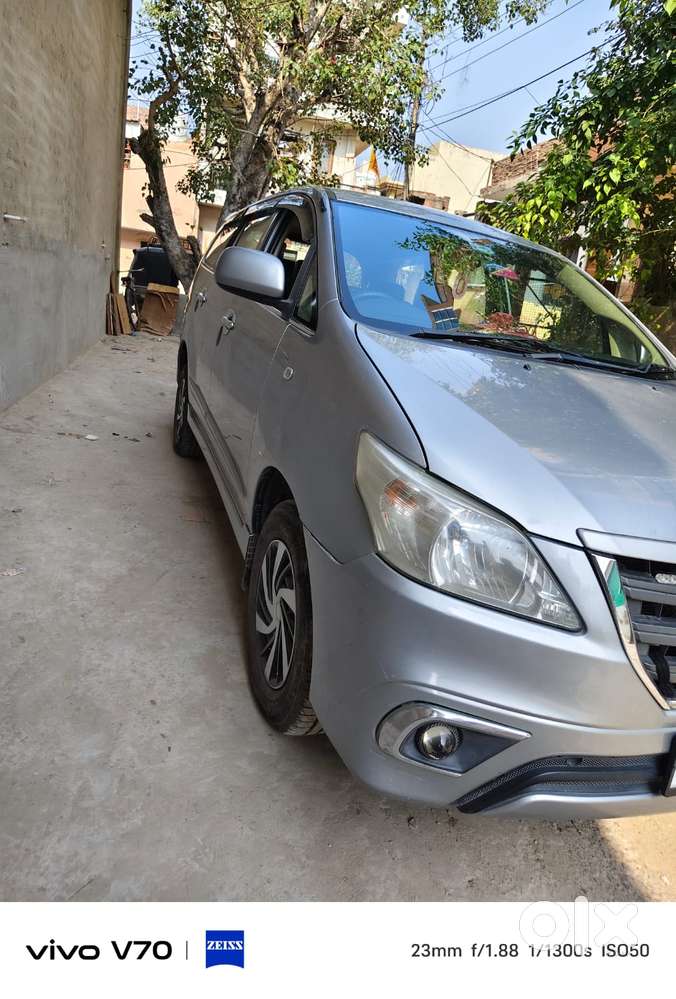 Toyota Innova 2.5 G (diesel) 7 Seater Bs Iv, 2015, Diesel